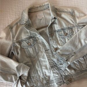 Blue Cropped Jean Jacket with Contrast Stitching